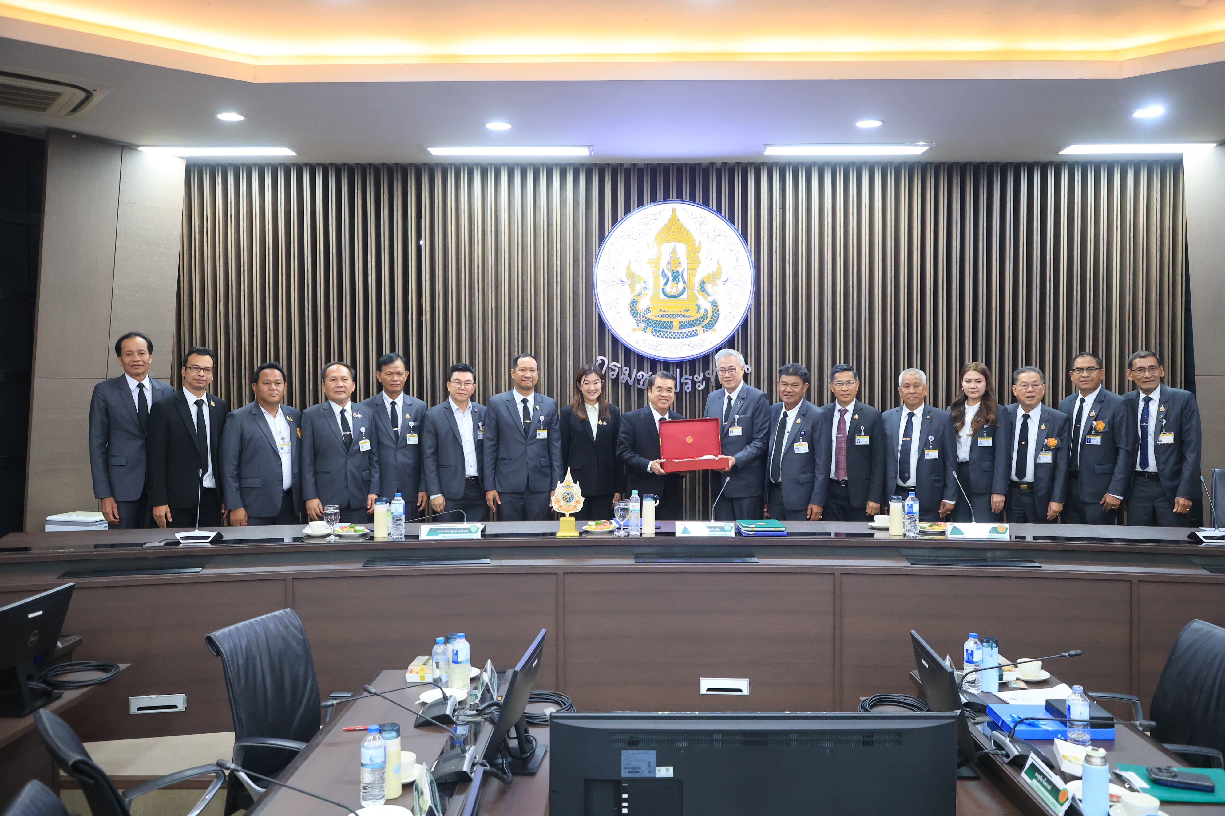 title - ส.ป.ก. ร่วมประชุมหารือและแลกเปลี่ยนความคิดเห็น ระหว่างรัฐมนตรีว่าการกระทรวงเกษตรและสหกรณ์ และคณะกรรมาธิการการเกษตรและสหกรณ์ วุฒิสภา
